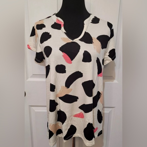 LuLaRoe Layla Mandarin Split Collar Top, Size S, Multicolor Print - Picture 1 of 4